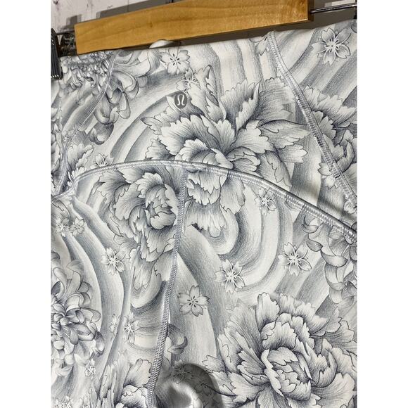 Lululemon Floral Leggings - Picture 5 of 6
